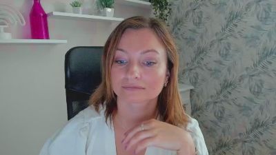 1Angela39 from Germany