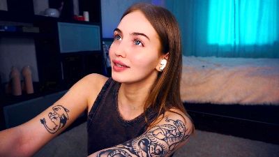 EdwinaClose from France
