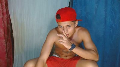 Lil_condor_bby1 from Colombia