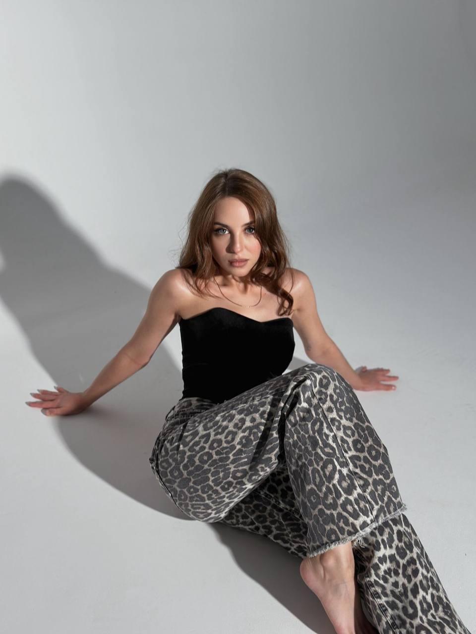 LorraineSchwanz from France