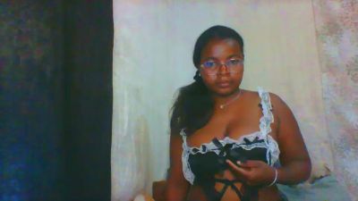 Nadiaflirt from France