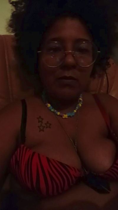 Queen_Alicia from France
