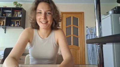 RoslynAngviano from Poland