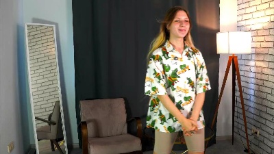 TiffaniePhilson from France