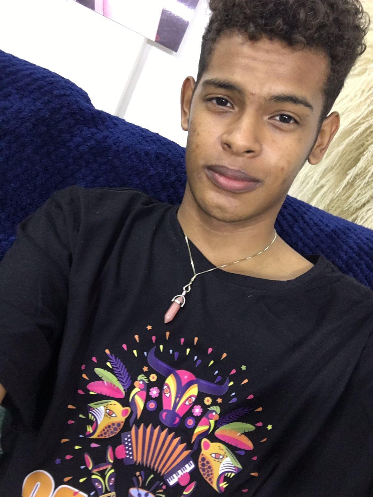 boylittle19cmm from Colombia
