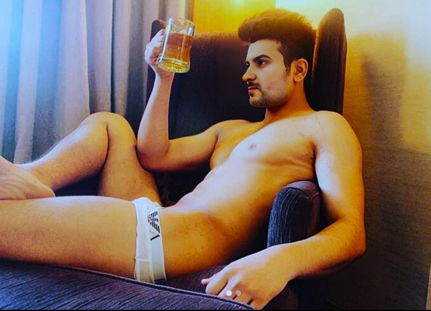 erotictoyboy from United Kingdom