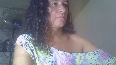 leticiaquer from Brazil