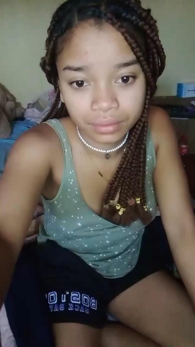 vanessah55 from France