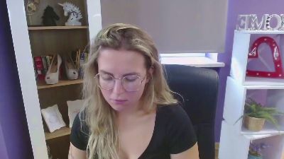 xZoey from United Kingdom